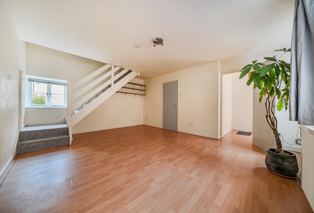 Property photo 3 of 20 1365521-17-68Ef71...