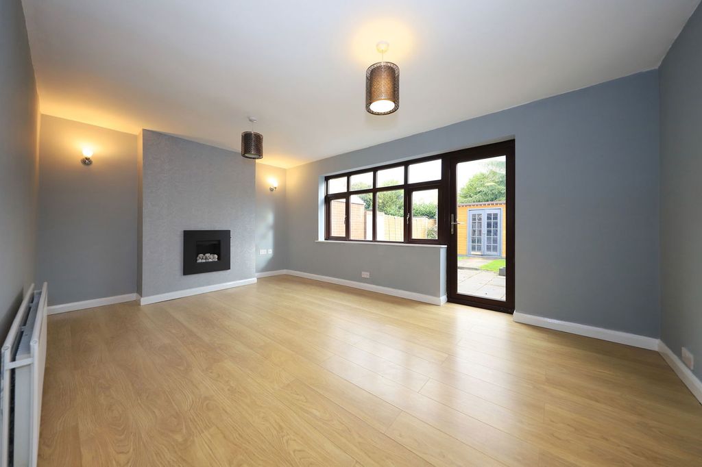 Property photo 2 of 24