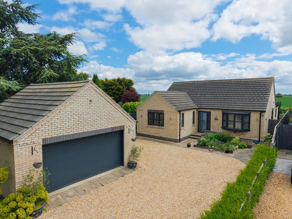 Property photo 1 of 31 Ewemove - Spalding - Weston Hills - Front Of Hous
