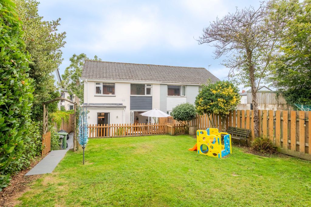 Property photo 1 of 22