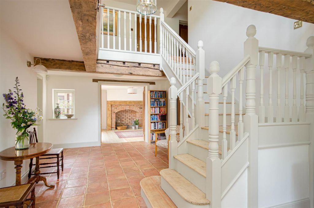Property photo 2 of 12
