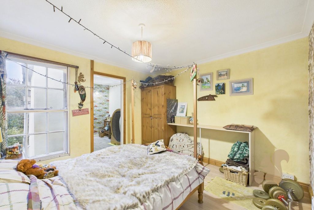 Property photo 3 of 26 Cam01659G0-Pr0636-Still006.Jpg