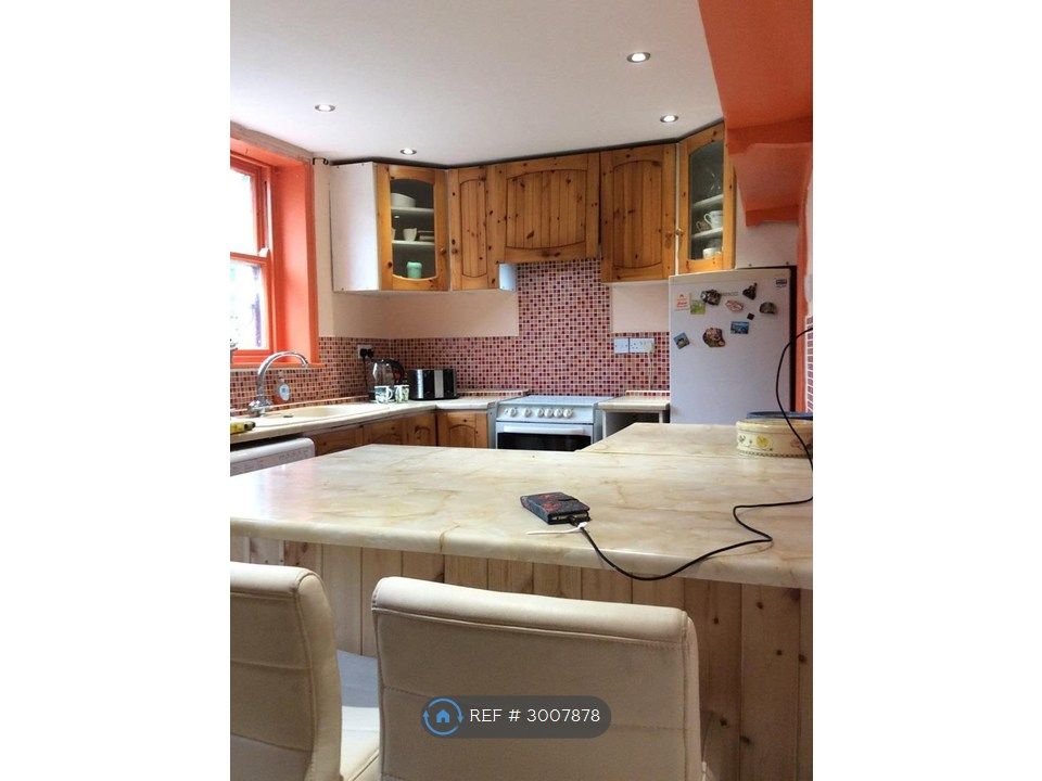 Property photo 1 of 7 Breakfast Kitchen