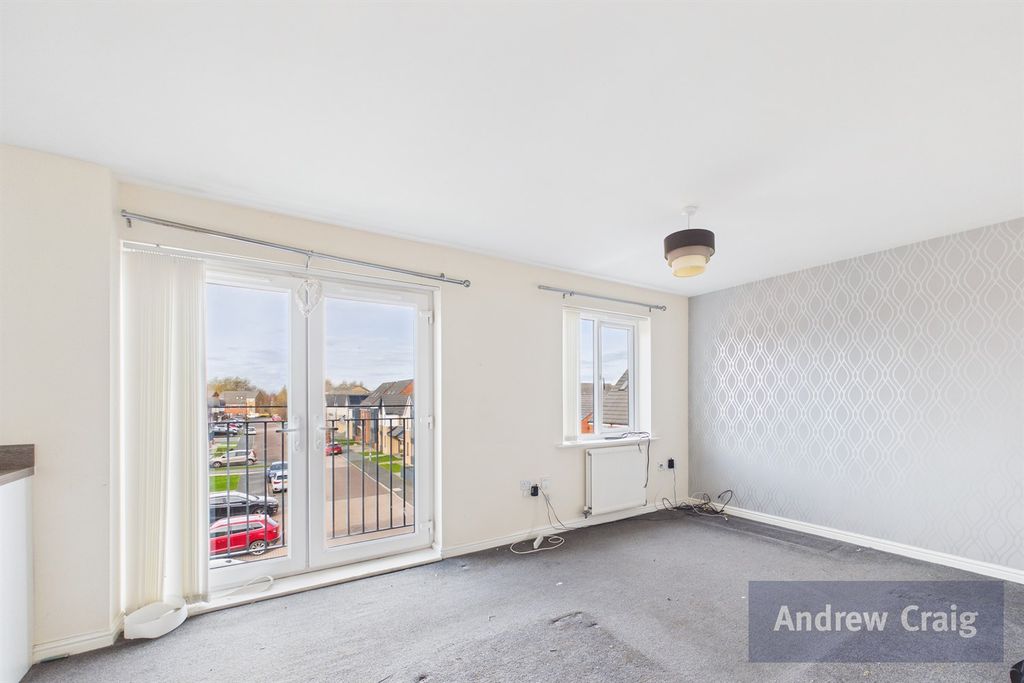 Property photo 2 of 8 Lounge