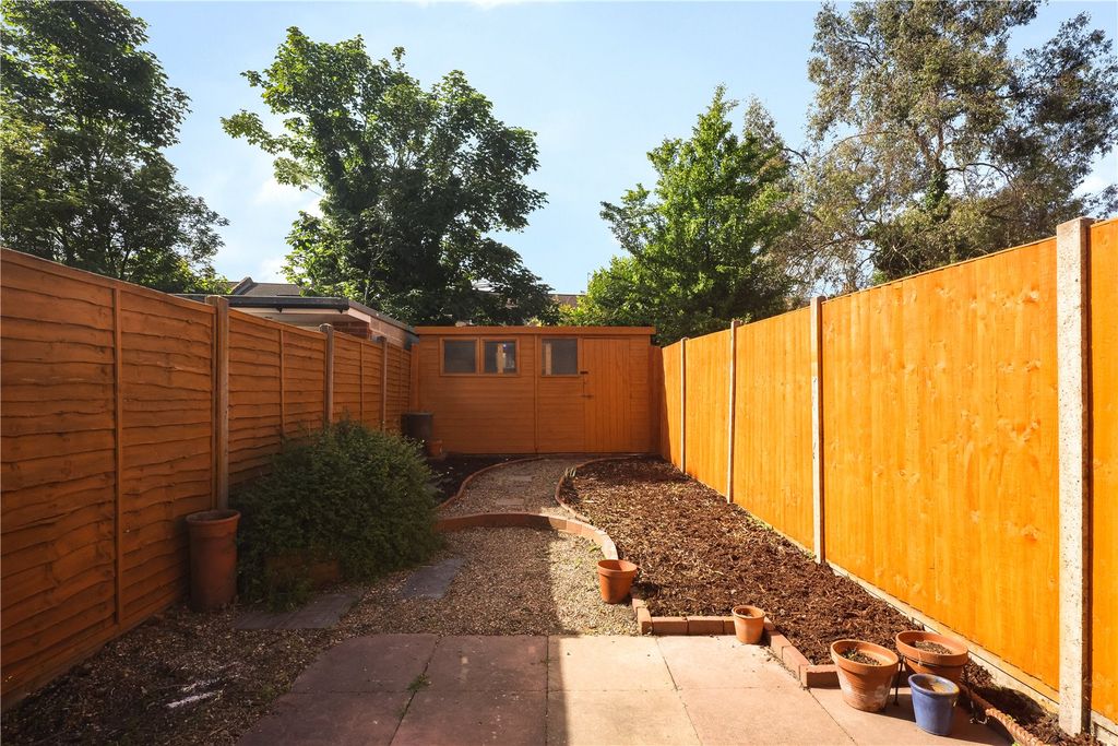 Property photo 3 of 19 Garden