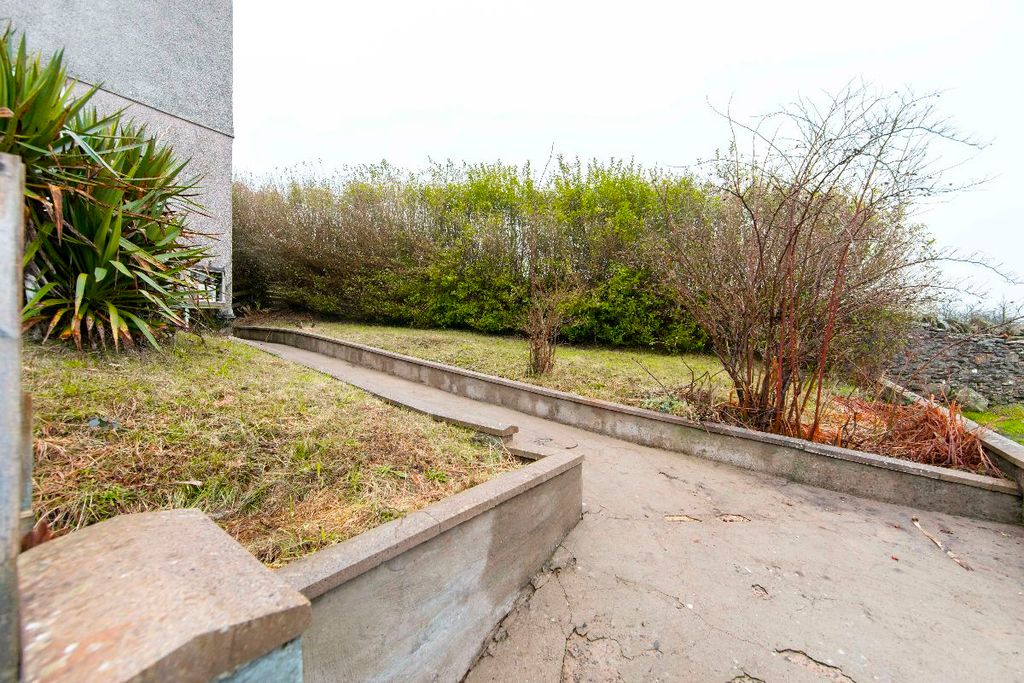 Property photo 3 of 29