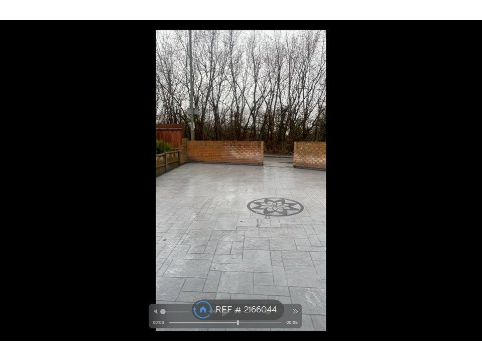 Property photo 3 of 3