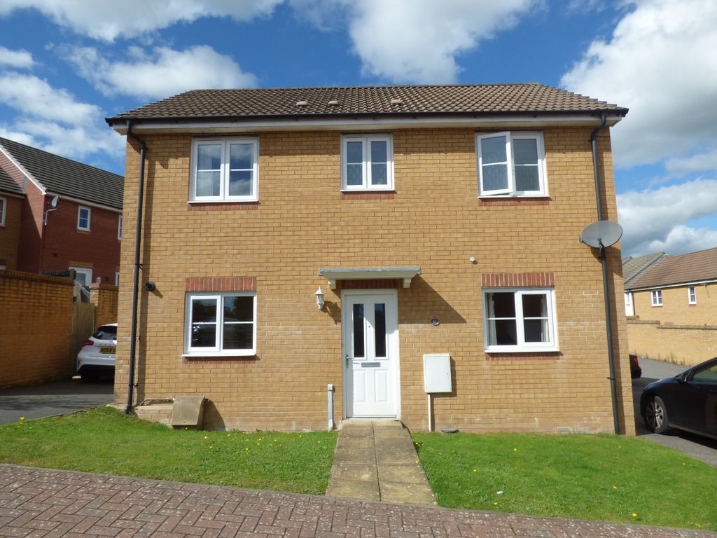 Property photo 1 of 10 Front