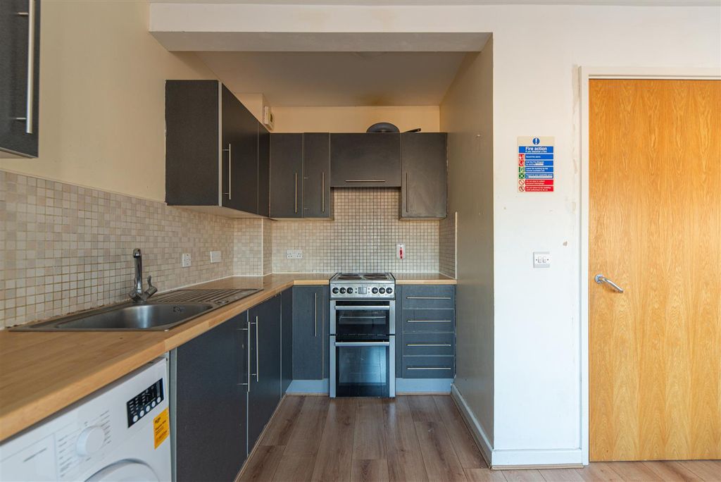 Property photo 1 of 12 Br27Drmjvk-TV27Xrjadla.Jpg