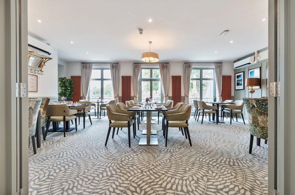 Property photo 2 of 10 Image