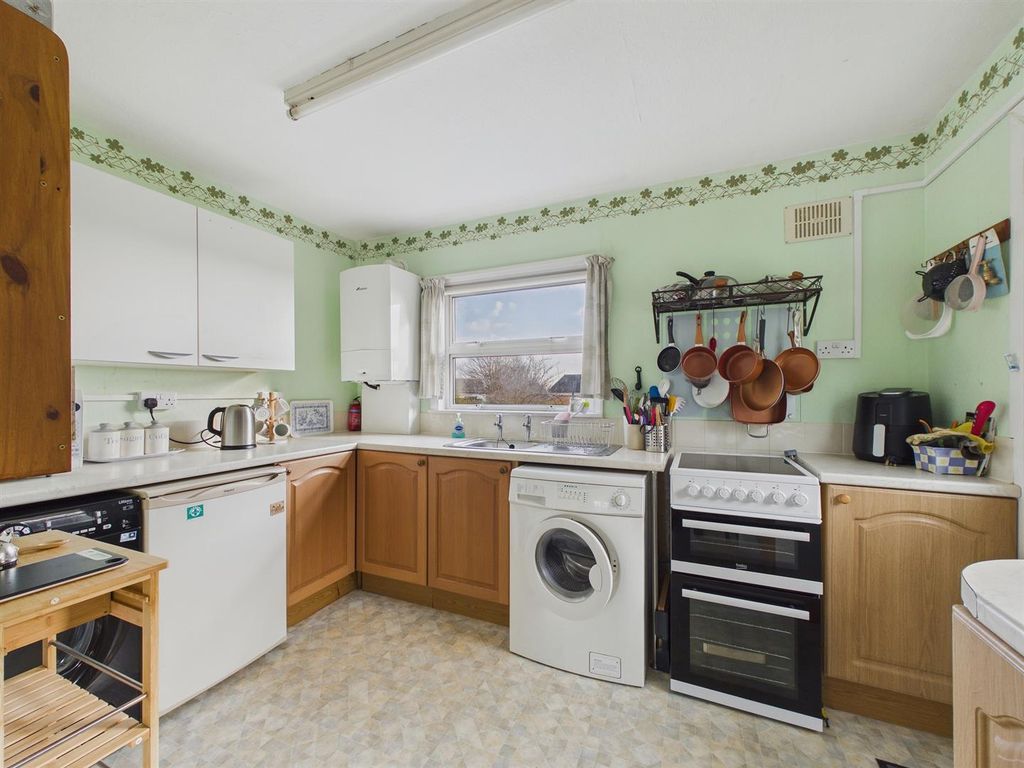 Property photo 2 of 17 Cam03972G0-Pr0270-Still006.Jpg