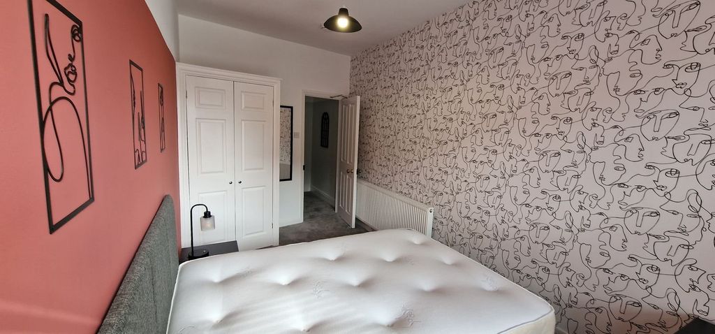 Property photo 3 of 10 Picture No. 02