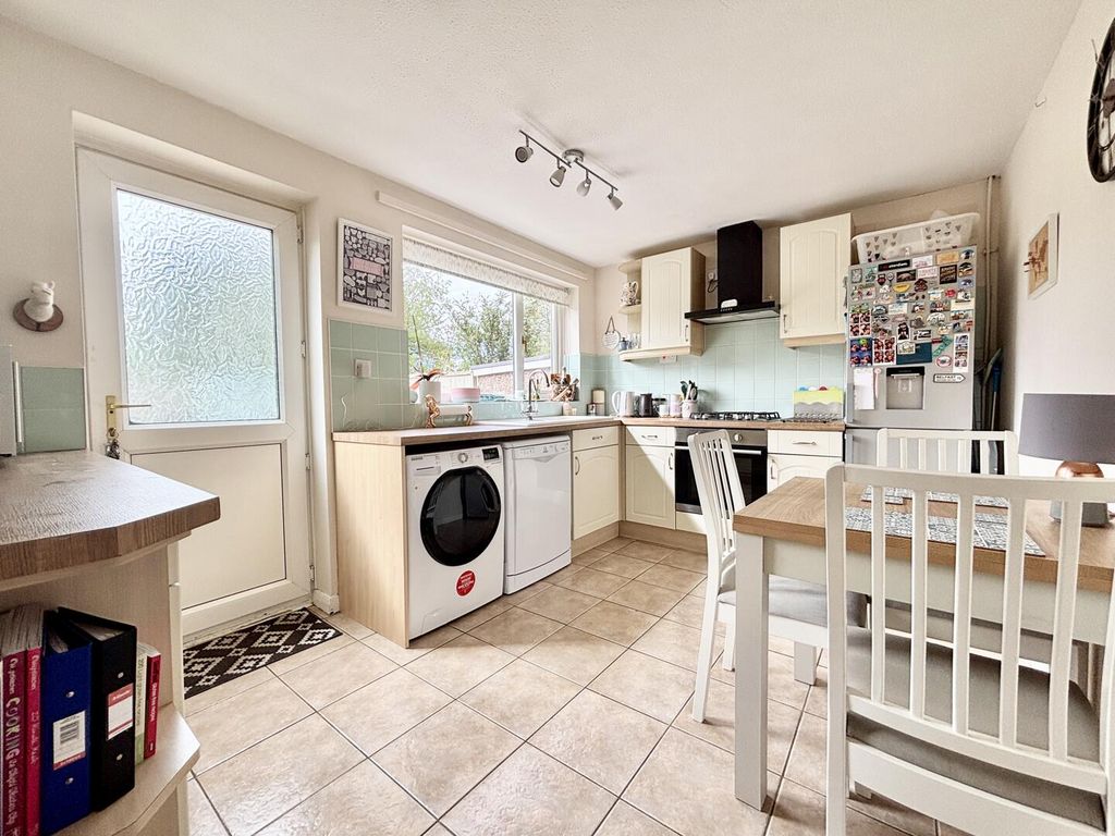 Property photo 3 of 20 Kitchen/Diner