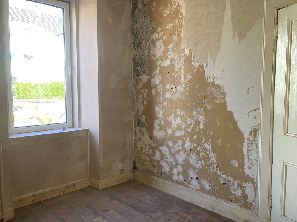 Property photo 3 of 6 3