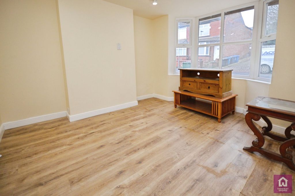 Property photo 3 of 12 Living Room