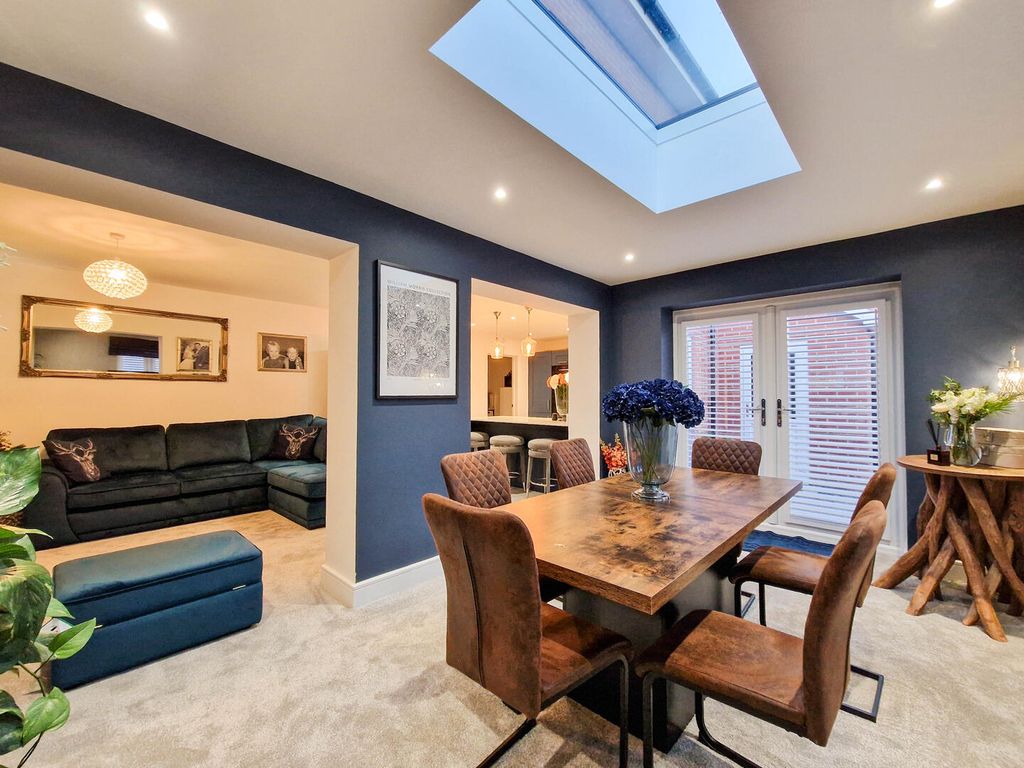 Property photo 3 of 35 Dining Room