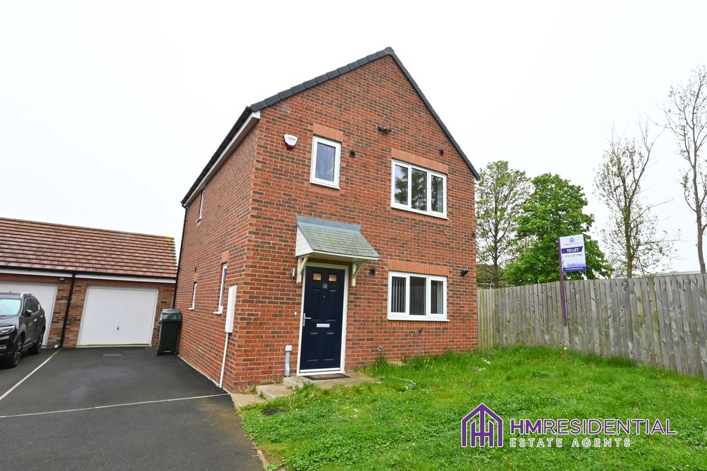 Property photo 1 of 10 3 Bedroom Detached House For Sale
