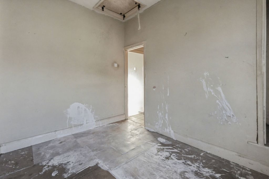 Property photo 2 of 17 29 Banner Street, Liverpool, L15 0Hg