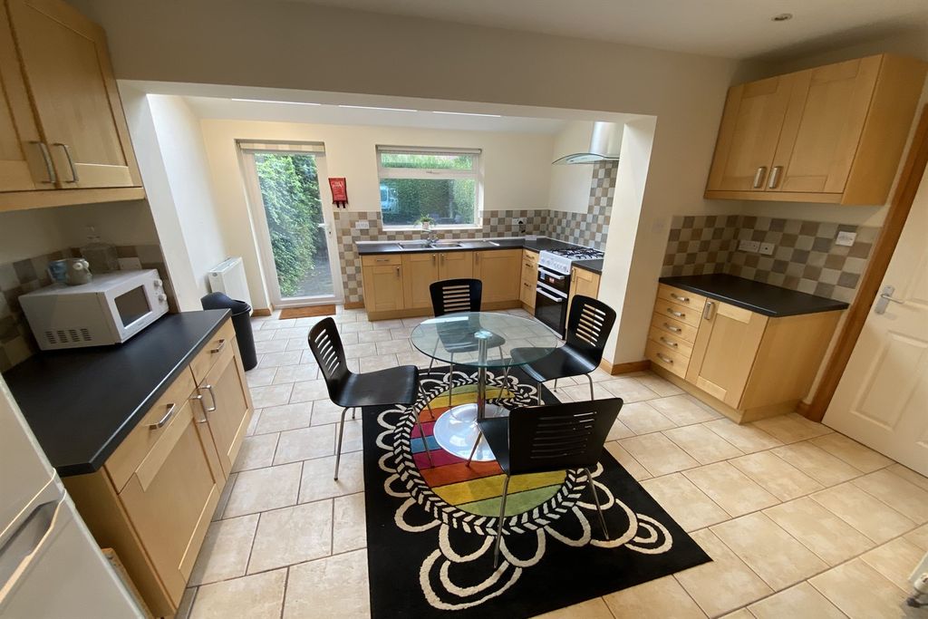 Property photo 1 of 22 Main (Main)