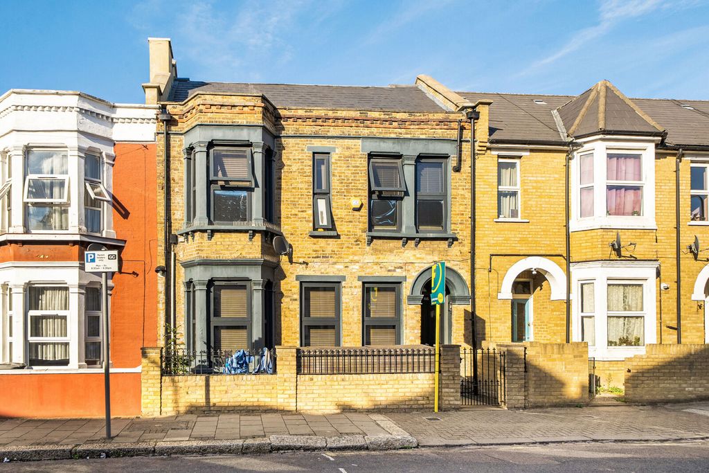 Property photo 1 of 10