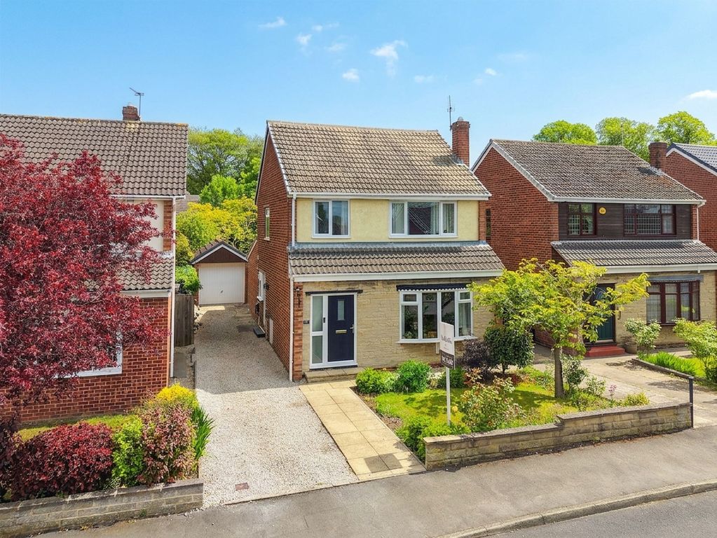 Property photo 1 of 32