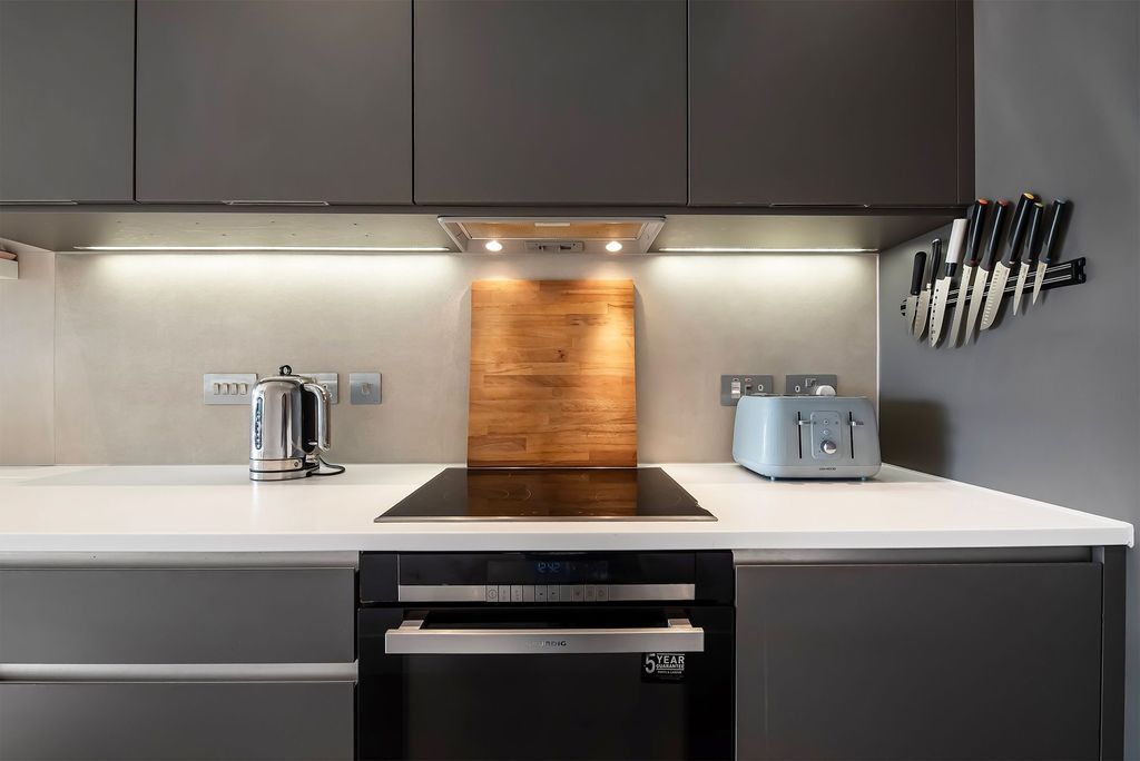 Property photo 2 of 26