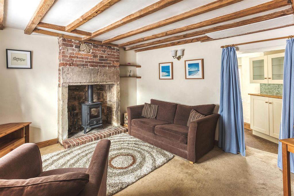 Property photo 2 of 18
