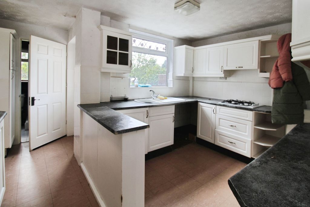 Property photo 2 of 25 61d44404-Img_8204.Jpg