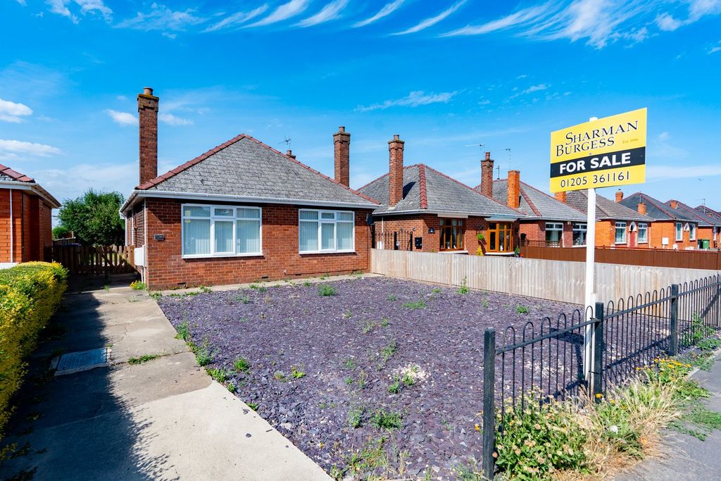 Property photo 1 of 13
