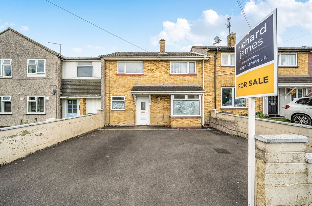 Property photo 1 of 11 147817116A31745A6806d