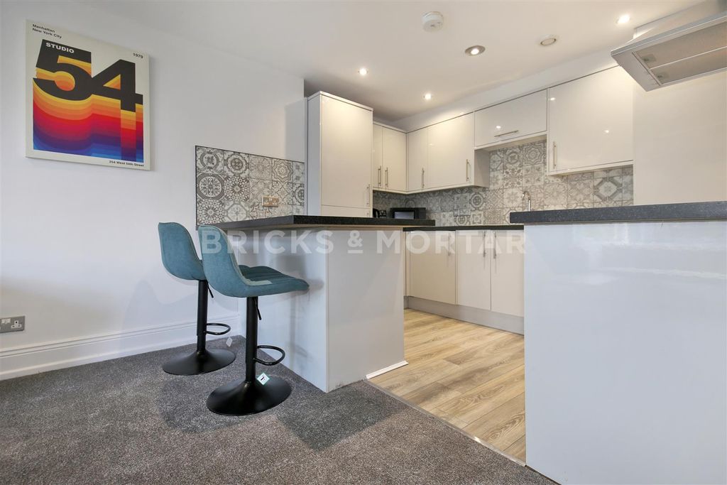 Property photo 3 of 12 Img_2490.Jpg