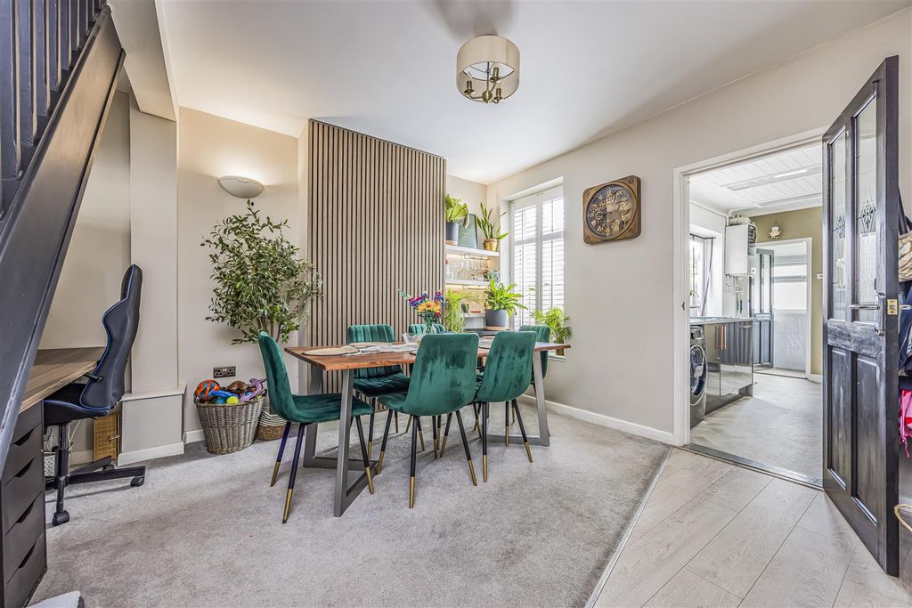 Property photo 2 of 18 55 Byerley Road, Fratton-Porticomarketing-Soldby-1
