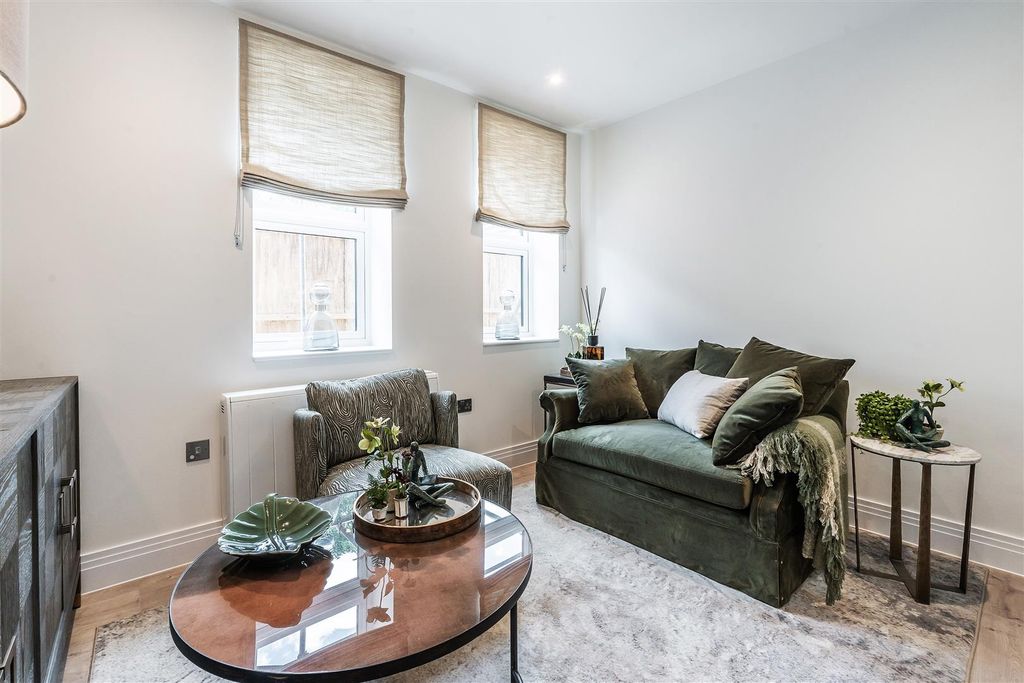 Property photo 1 of 12 Abinger-House-9.Jpg
