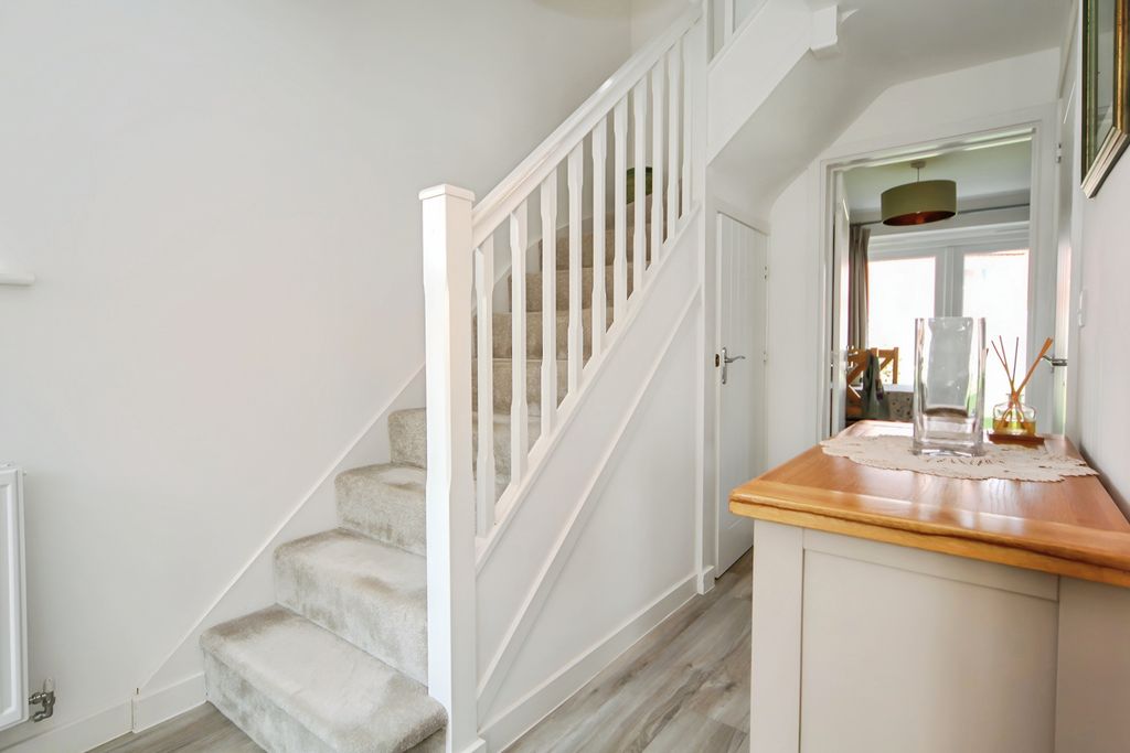 Property photo 3 of 28 Hallway