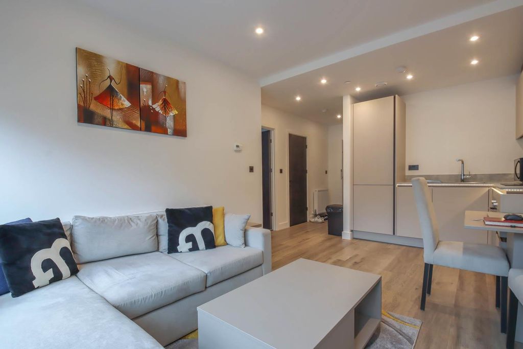 Property photo 2 of 24 Lounge/Dining Room