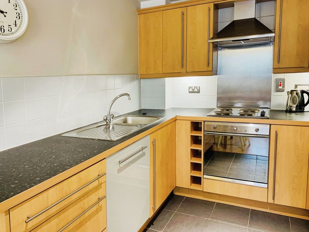 Property photo 3 of 7 Picture No. 12