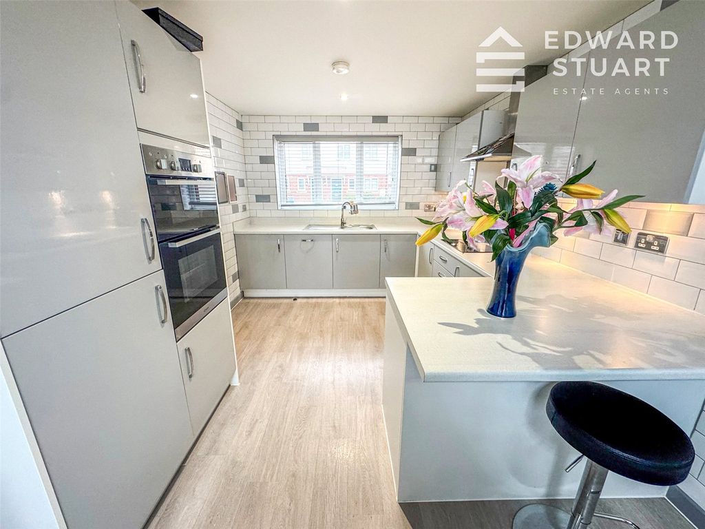 Property photo 2 of 16 Picture No. 09