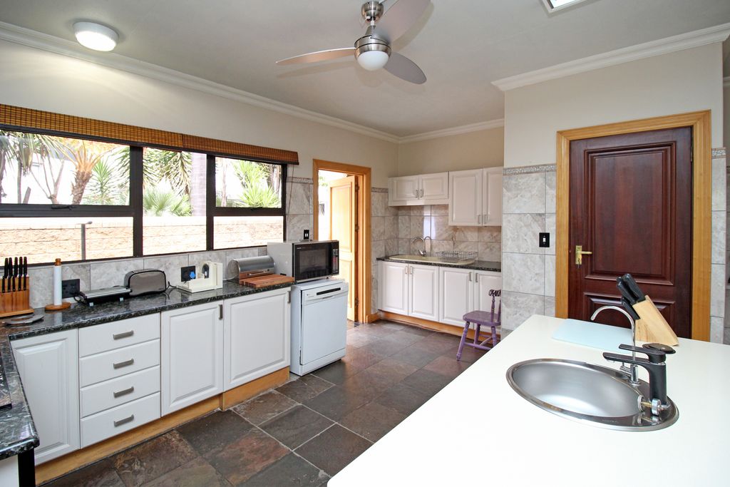 Property photo 2 of 58