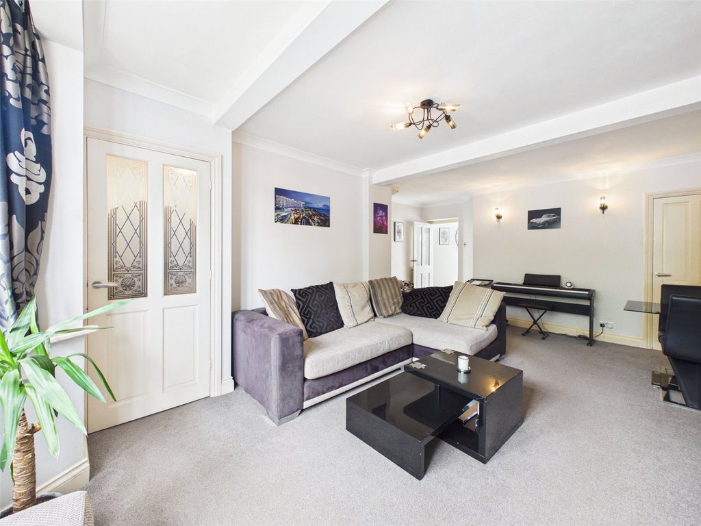 Property photo 3 of 19 Picture No. 01