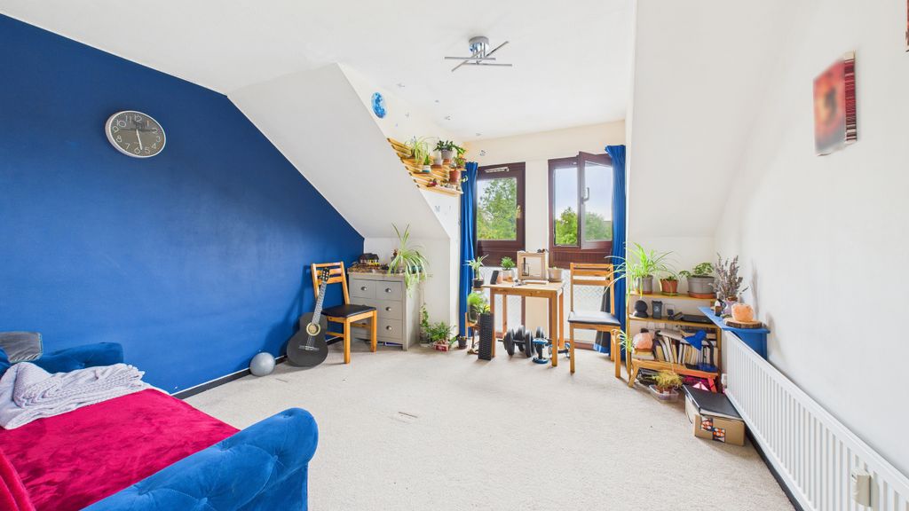 Property photo 2 of 5 Cam04968G0-Pr0070-Still002