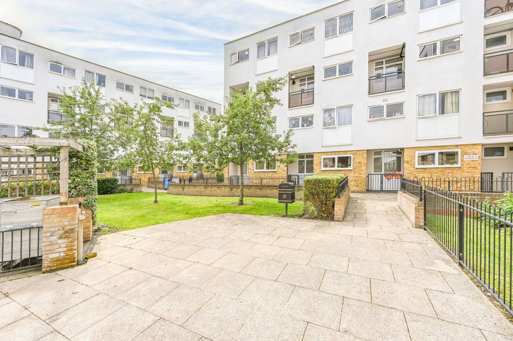 Property photo 3 of 9