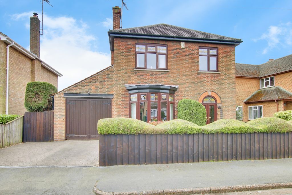 Property photo 1 of 26