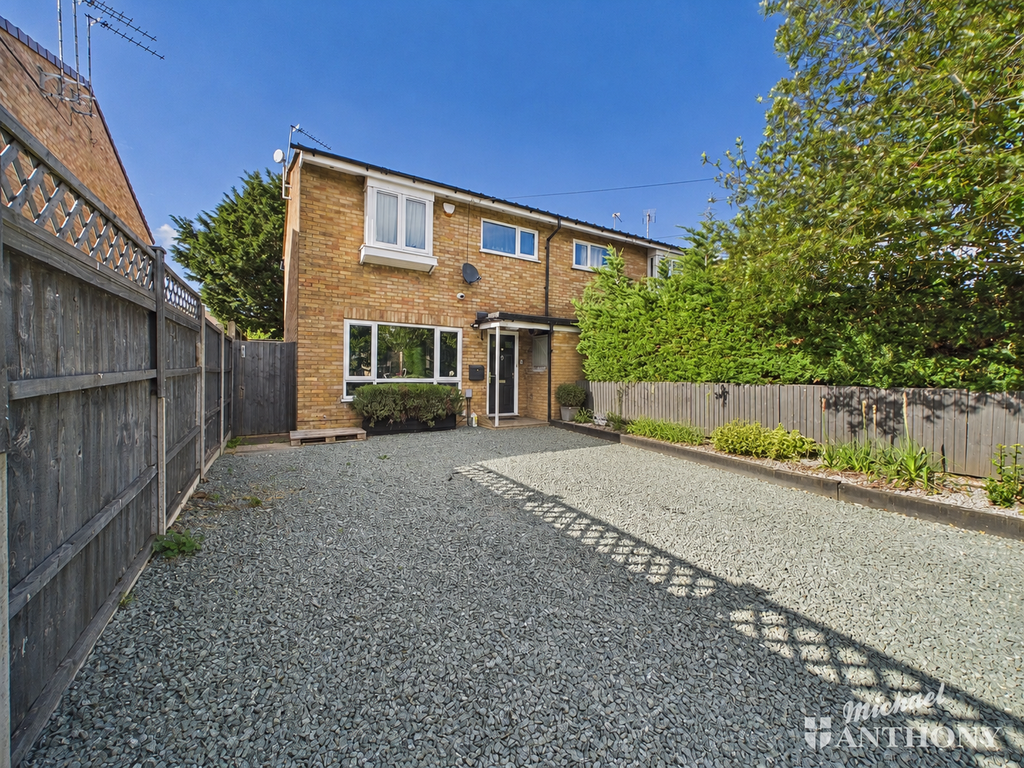 Property photo 1 of 14 Img650-32