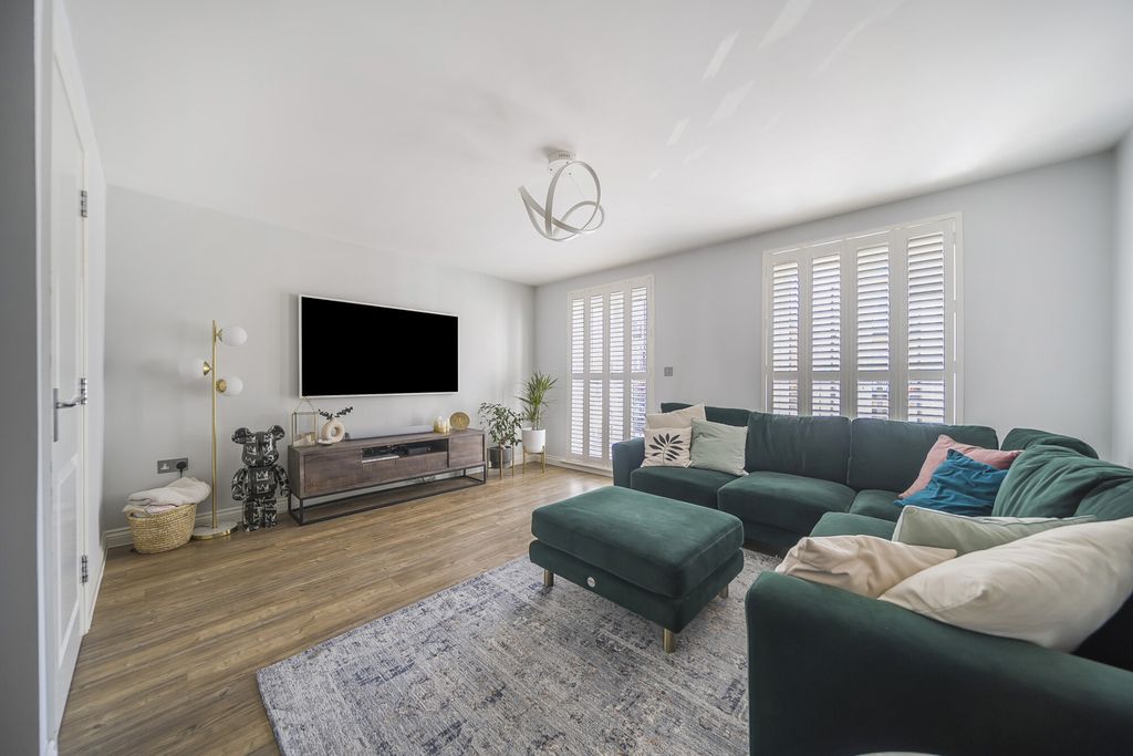 Property photo 3 of 21 Reception