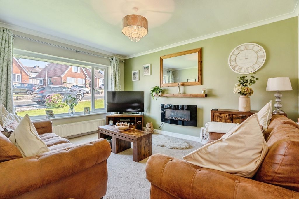 Property photo 3 of 25 Pbox-Img.Jpg