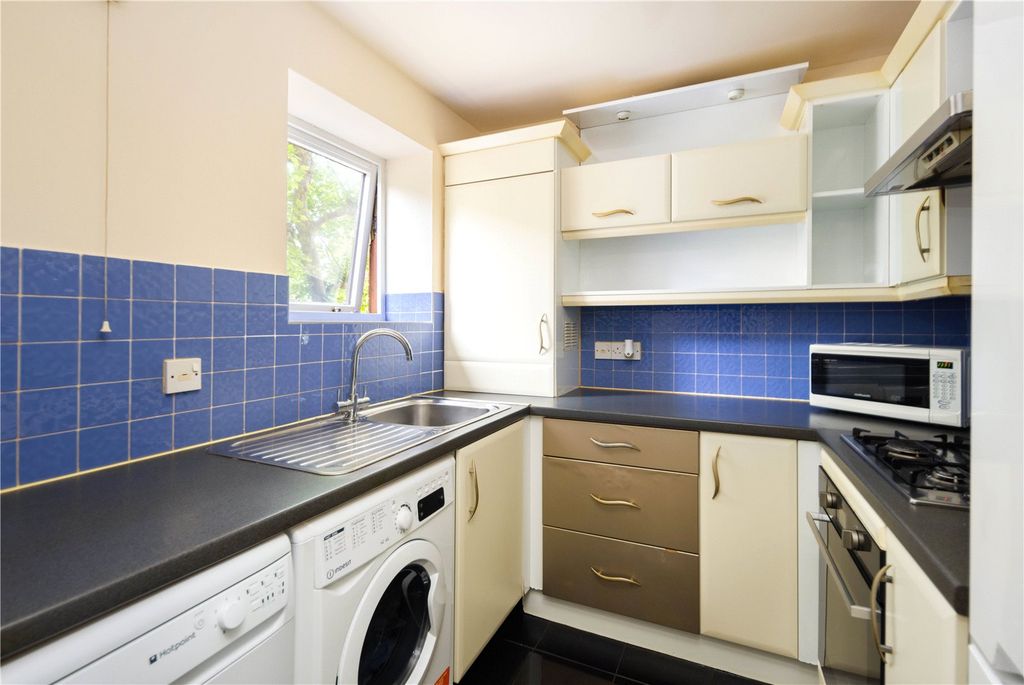 Property photo 3 of 15 Kitchen