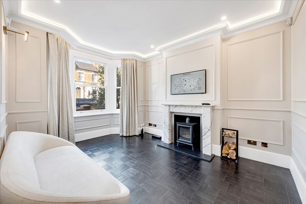 Property photo 1 of 11 Main Picture