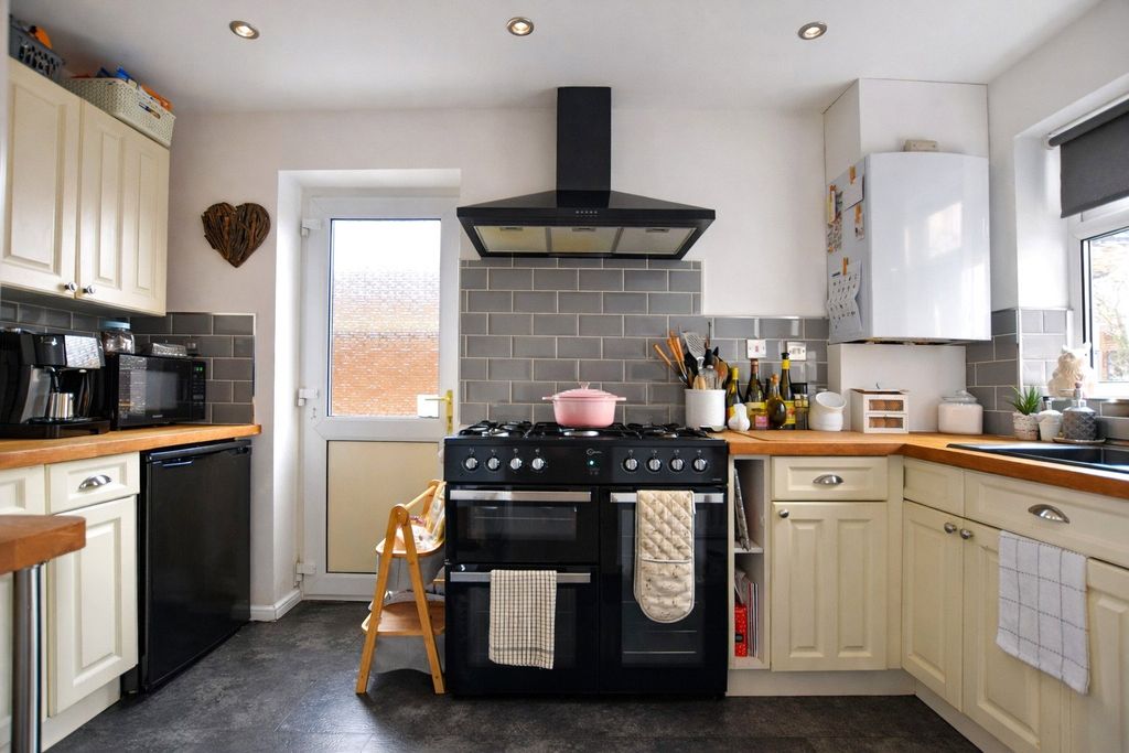 Property photo 3 of 10 Picture No. 09