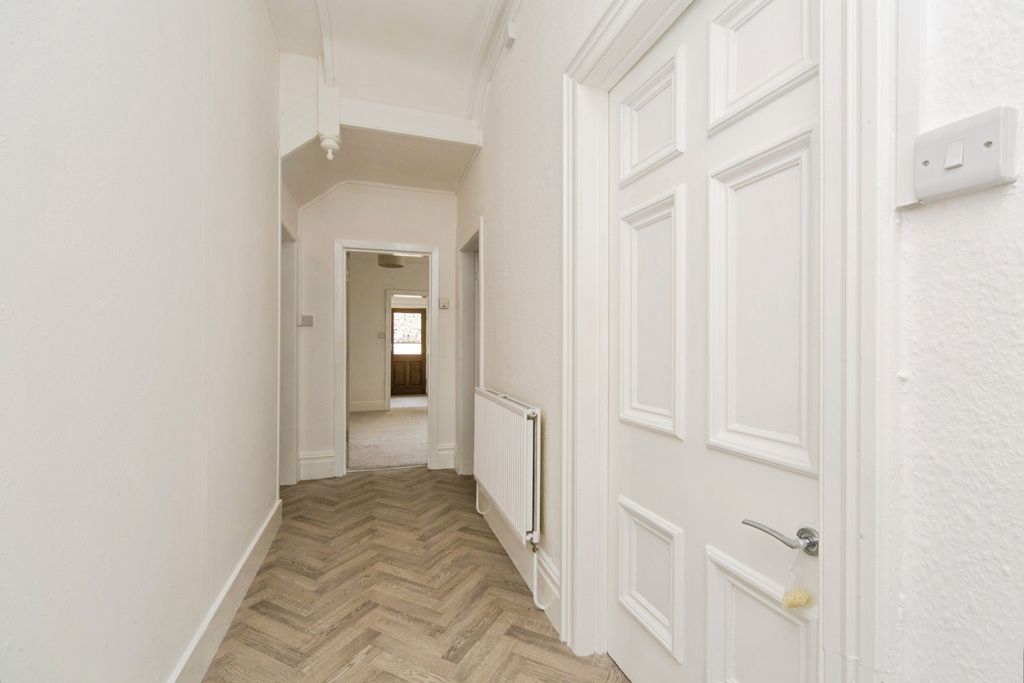 Property photo 2 of 17 Pbox-Img.Jpg