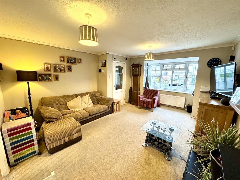 Property photo 2 of 17 Living Room